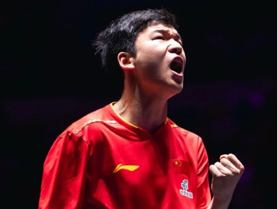 落后的向鹏, 冠军赛的男 落后的向鹏, 冠军赛的男